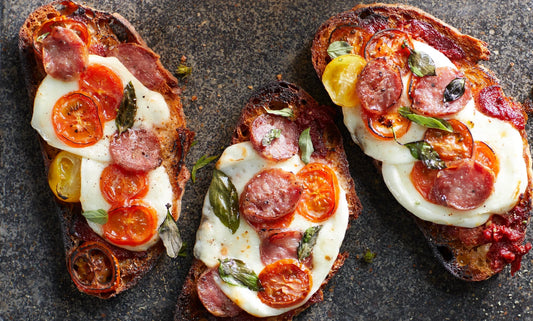 Pizzabrötchen mit unserer feurigen Chiliwurst